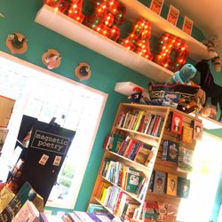 Ja Zams - Lots of books