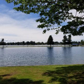 Lake Tapps Park - Spend the beautiful days at Lake Tapps Park! - Parks Near Me - Bonney Lake, Washington
