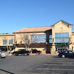 Kroger - Kroger storefront at Johnson Ferry and Shallowford.