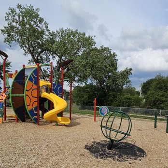Everett Park - Playground equipment wide view 5-28-2025 - Parks Near Me - Bellevue, Nebraska