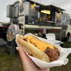 BIG DOG EATS food truck - Chili cheese dog