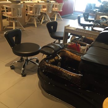 Polaris Nail & Spa - New beautiful massage chairs for pedicures. - Day Spas Near Me - Thornhill, Ontario