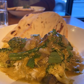Tinker Street - Broccoli curry with naan - Wine Bars Near Me - Indianapolis, Indiana Tinker Street - Broccoli curry with naan - Wine Bars Near Me - Indianapolis, Indiana