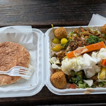 Falafel Stop - Jerusalem Mix on hummus plate, add majadera, falafels and pickled veggies - Falafel Near Me - Sunnyvale, California Falafel Stop - Jerusalem Mix on hummus plate, add majadera, falafels and pickled veggies - Falafel Near Me - Sunnyvale, California