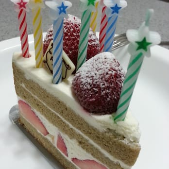 Paris Baguette - Green tea cake - Bakeries Near Me - Flushing, New York Paris Baguette - Green tea cake - Bakeries Near Me - Flushing, New York