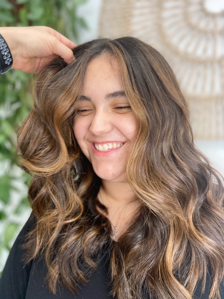 Kairos Hair Salon Image