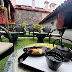 Aroma - Quaint spot served tea in their garden after massage.