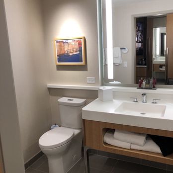Marriott Marquis Chicago - Your standard bathroom - Hotels Near Me - Chicago, Illinois