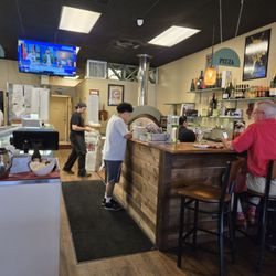Leonardo's Trattoria & Pizzeria - Counterr area