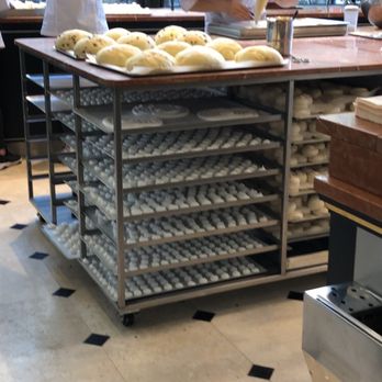 Aux Merveilleux - Patisserie/Cake Shop Near Me - Bruges, VWV