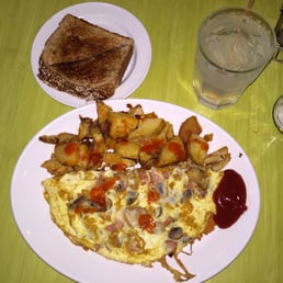The Northern Notion Mushroom, Bacon & Cheese Omlette w/ side of toast & potatoes. Get a lemonade to shake things up The Northern Notion Mushroom, Bacon & Cheese Omlette w/ side of toast & potatoes. Get a lemonade to shake things up