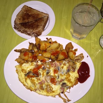Sunnyside Grill - The Northern Notion Mushroom, Bacon & Cheese Omlette w/ side of toast & potatoes. Get a lemonade to shake things up - Breakfast & Brunch Near Me - Mississauga, Ontario Sunnyside Grill - The Northern Notion Mushroom, Bacon & Cheese Omlette w/ side of toast & potatoes. Get a lemonade to shake things up - Breakfast & Brunch Near Me - Mississauga, Ontario