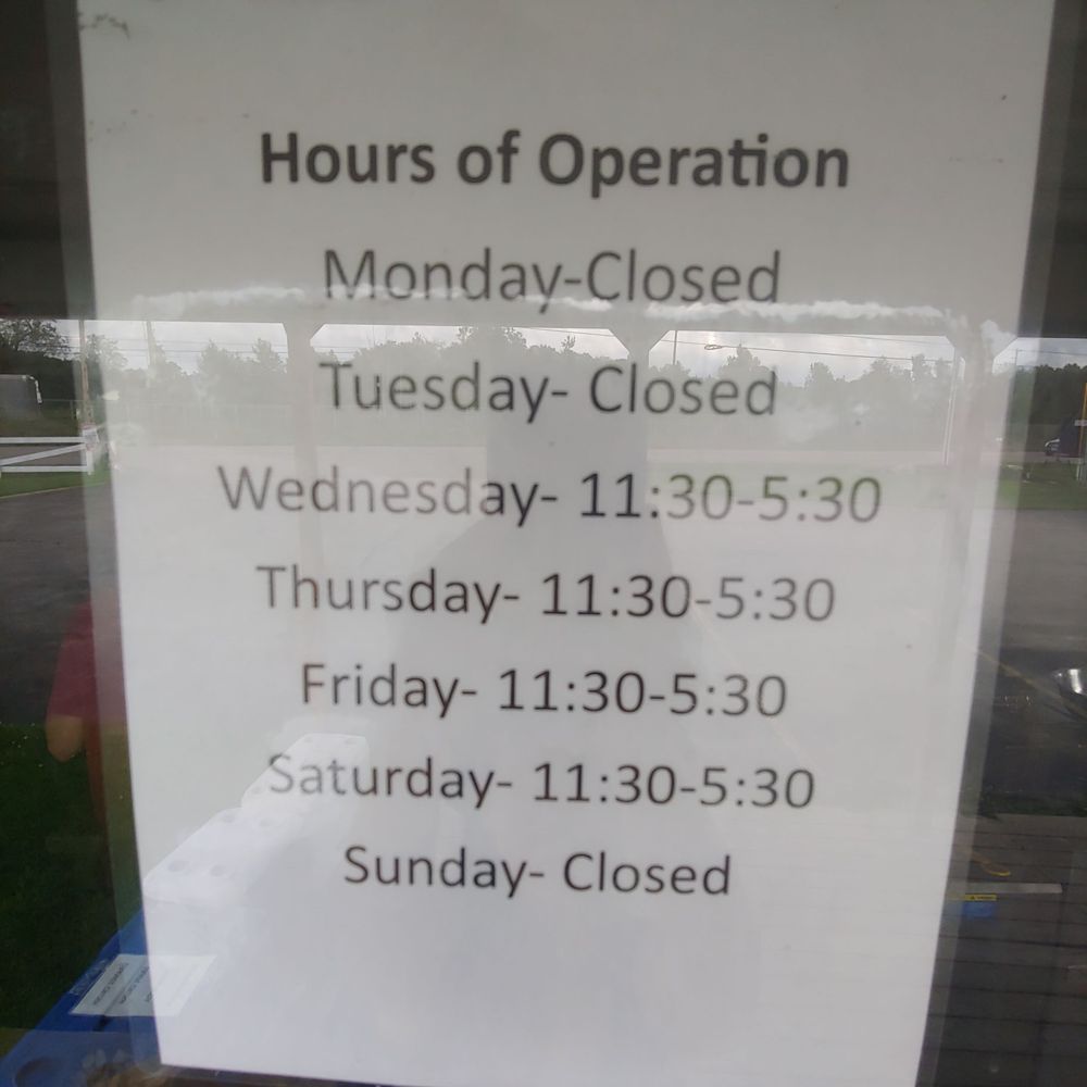 Chow Hounds Eatery - Hours - Food Trucks Near Me - Acton, Ontario