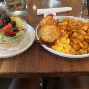 Barnaby's Cafe - Breakfast plate - American Near Me - Houston, Texas