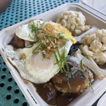 Da Soriano Grindz - Crispy pork moco - Filipino Near Me - Kahului, Hawaii
