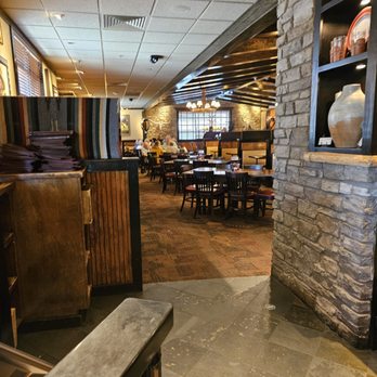 LongHorn Steakhouse - Empty tables during our 20 minute wait! - Steakhouses Near Me - Surprise, Arizona