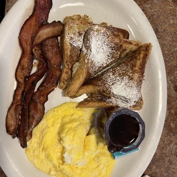 Willow Wisp Cafe - French toast w/ scrambled eggs and bacon - Greek Near Me - Sonora, California