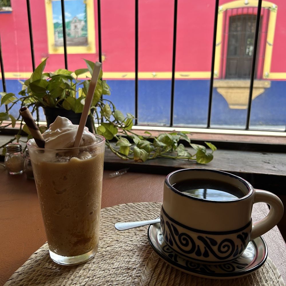 La Casa Del Café - Café de la olla con Frapuccino caramelo - Breakfast & Brunch Near Me - Ajijic, JAL La Casa Del Café - Café de la olla con Frapuccino caramelo - Breakfast & Brunch Near Me - Ajijic, JAL
