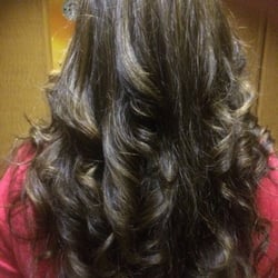 The W Salon - On vacation in Maui & loving my Keratin treatment !!! My layers came out beautifully & I'm loving my curls !!!