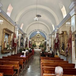 Templo de Santo Tomás Xochimilco - Mass about to start
