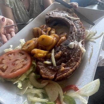 El Makito - Seafood Near Me - Naguabo, Puerto Rico