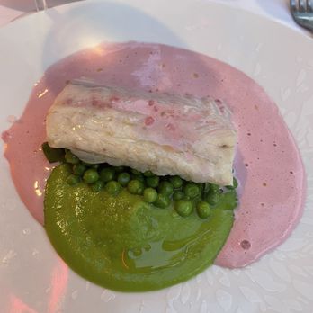 Le Bistro V - Course 4: Sea bass - Bistros Near Me - Paris, 75 Le Bistro V - Course 4: Sea bass - Bistros Near Me - Paris, 75