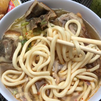 Chinatown Express - check this noodle texture.  Please explain if this is hand made. - Cantonese Near Me - Washington, DC, District of Columbia