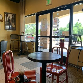 ZOES Coffee - Front side view of coffee shop - Breakfast & Brunch Near Me - Westminster, Colorado
