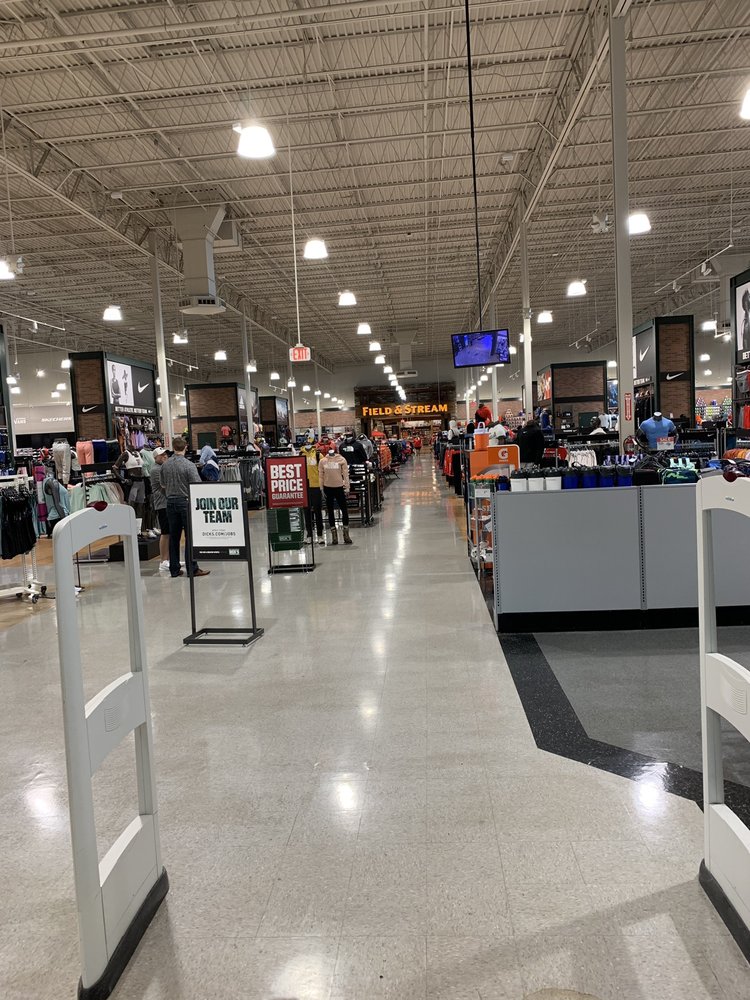 DICK’S SPORTING GOODS 16 Reviews 1510 Polaris Pkwy, Polaris, Ohio