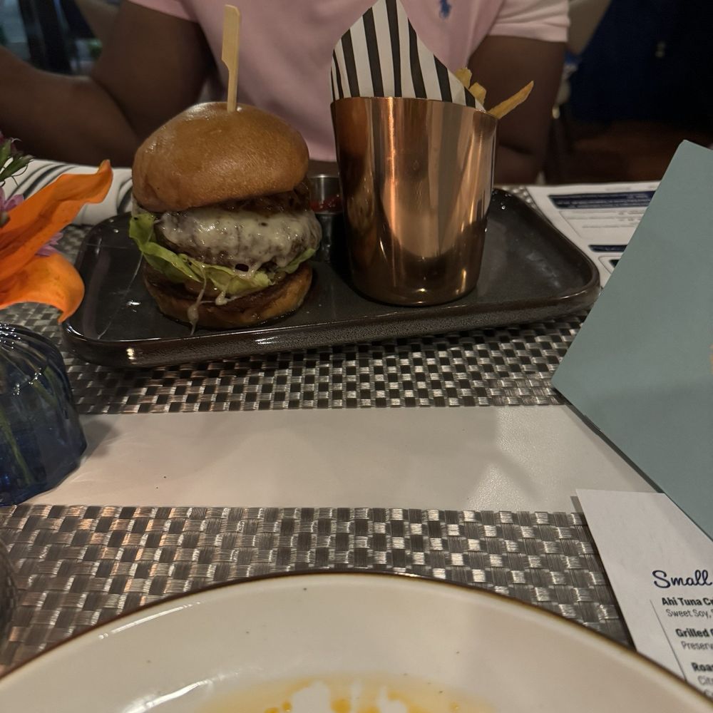 Oak & Vine - Burger - Breakfast & Brunch Near Me - Glen Cove, New York Oak & Vine - Burger - Breakfast & Brunch Near Me - Glen Cove, New York