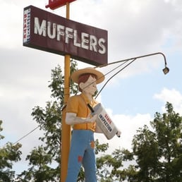 muffler man "Dim-wit" or something. I forget his whole name. muffler man "Dim-wit" or something. I forget his whole name.