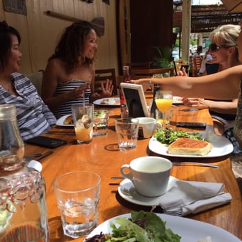 Cafe Des Amis - Happy tummies. - Mediterranean Near Me - Paia, Hawaii