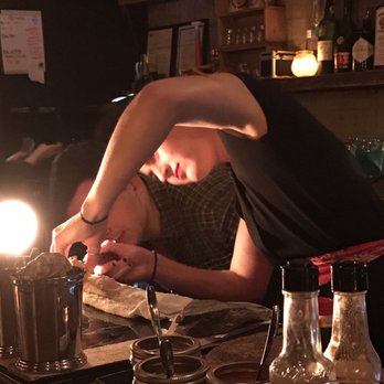 Adelaide Oyster House - Learning to shuck - Tapas Bars Near Me - St. John's, Newfoundland and Labrador