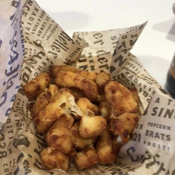 Der Rathskeller - Cheese curds - American Near Me - Madison, Wisconsin Der Rathskeller - Cheese curds - American Near Me - Madison, Wisconsin
