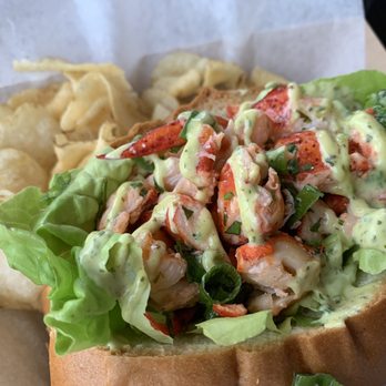 What The Fish Rolls - Lobster roll - Seafood Near Me - Tavernier, Florida