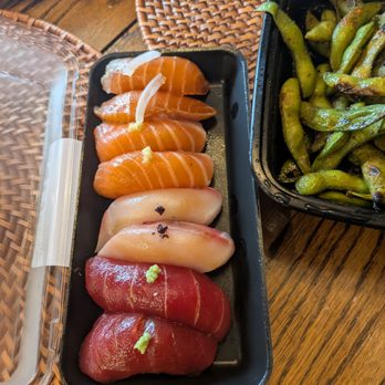 Sushi-San Lincoln Park - Bars Near Me - Chicago, Illinois