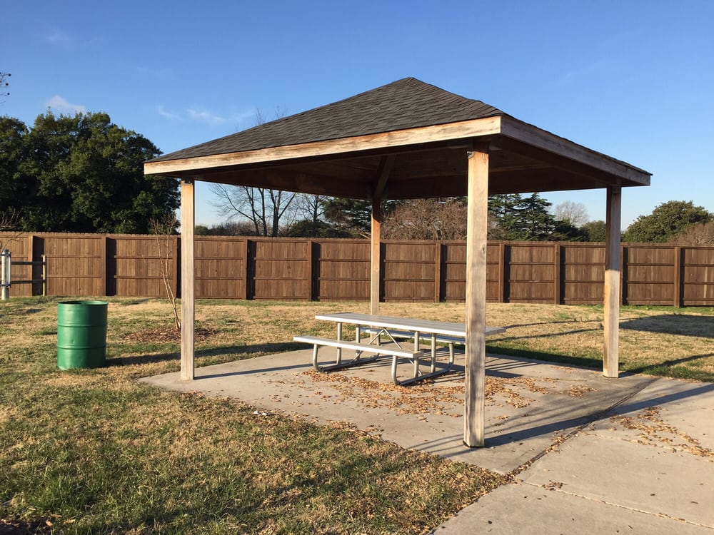 Aragona Village & Christ Presbyterian Church Park, Virginia Beach