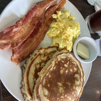 Cheeky Cafe - Pancakes with bacon & Eggs - Asian Fusion Near Me - Seattle, Washington