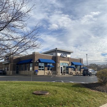 Culver's - Culver's Drive through - Ice Cream & Frozen Yogurt Near Me - West Milwaukee, Wisconsin