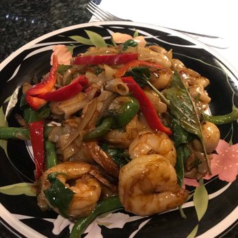 Lil Chef Mama - Shrimp Basil - Thai Near Me - New York, New York Lil Chef Mama - Shrimp Basil - Thai Near Me - New York, New York