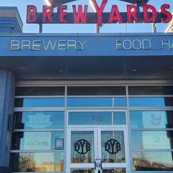 District Brew Yards - Brewpubs Near Me - Wheeling, Illinois