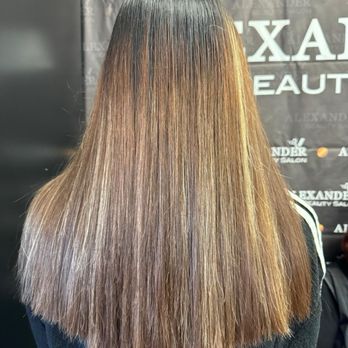 Alexander's beauty salon - Sobeida me corto mi cabello y me encantohizo muy buen trabajo - Hair Salons Near Me - Phoenix, Arizona Alexander's beauty salon - Sobeida me corto mi cabello y me encantohizo muy buen trabajo - Hair Salons Near Me - Phoenix, Arizona