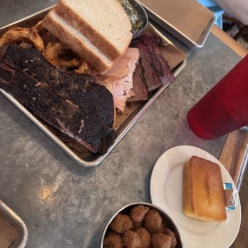 Stubb's Bar-B-Q - Barbeque Near Me - Austin, Texas