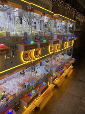 Myomee Cafe by null
