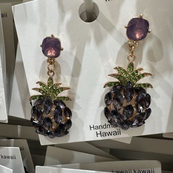 kawaii kawaii - I bought these yesterday n I already lost one, I have 5 pairs earrings all missing1 must go back n buy another - Accessories Near Me - Honolulu, Hawaii