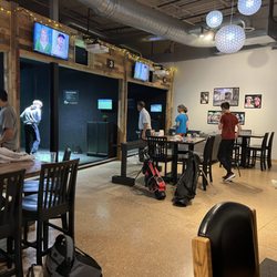 Halfway House Indoor Golf