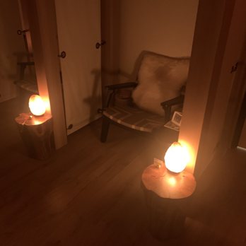 Nothing in Between Studio - Tysons - Beautifully-lit resting area following a massage. Complete with traditional ginger tea (which was delicious), a cookie, and a chocolate. - Nail Salons Near Me - Tysons, Virginia