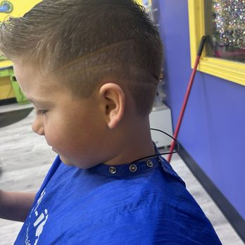 Snip-its Haircuts for Kids - Kids Hair Salons Near Me - Greenville, South Carolina