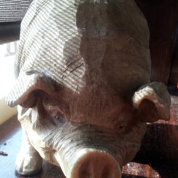 Opie's BBQ - Window statue at Opies - Barbeque Near Me - Spicewood, Texas