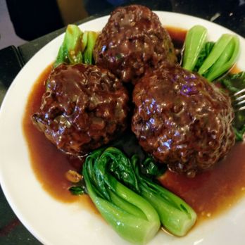 The Bund - Lions head meat balls - Shanghainese Near Me - Forest Hills, New York